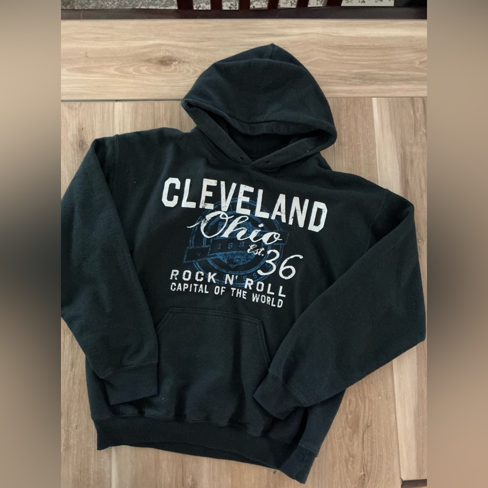 Cleveland,Ohio Rock n Roll Hoodie Men’s M